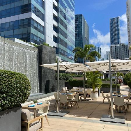 Four Seasons Hotel Miami - Luxury Private Residences Extérieur photo