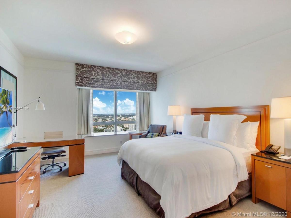 Four Seasons Hotel Miami - Luxury Private Residences Extérieur photo