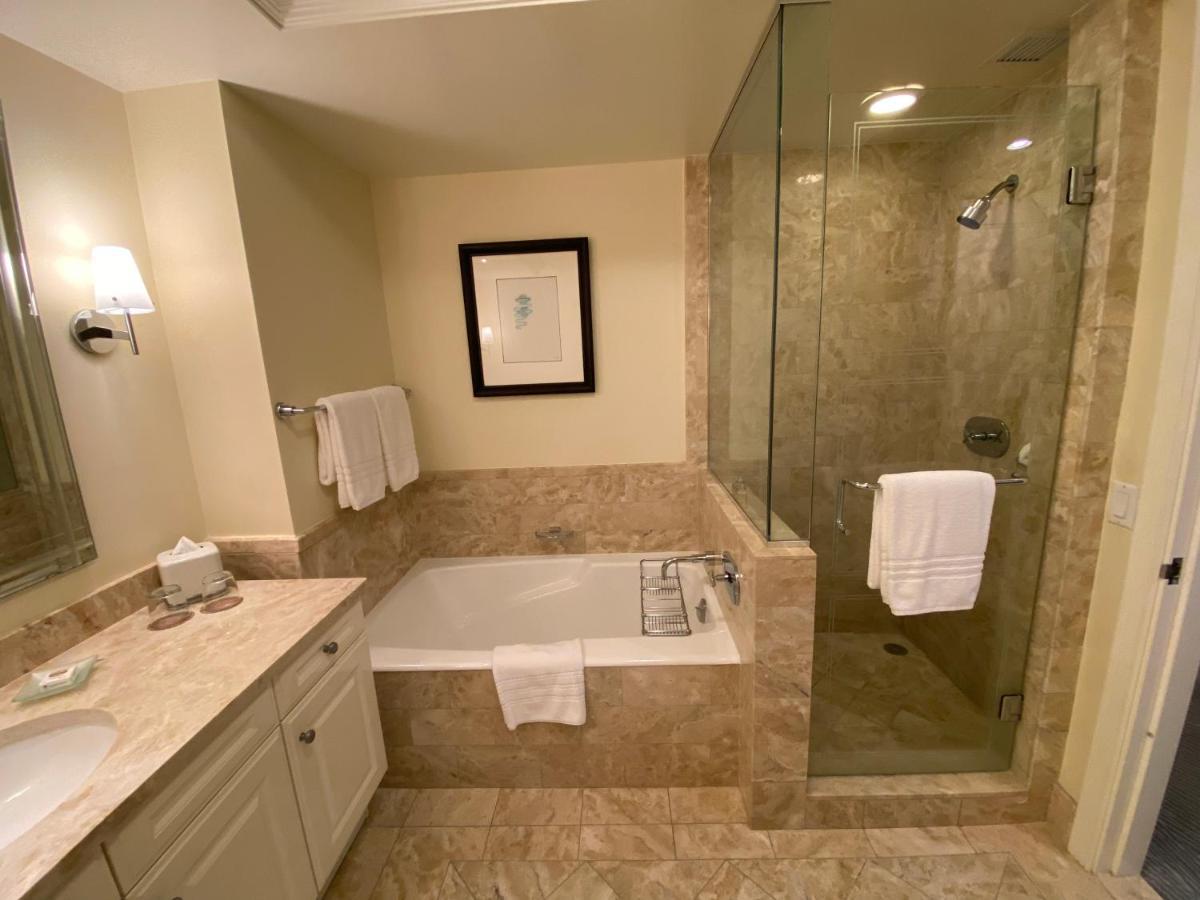 Four Seasons Hotel Miami - Luxury Private Residences Extérieur photo