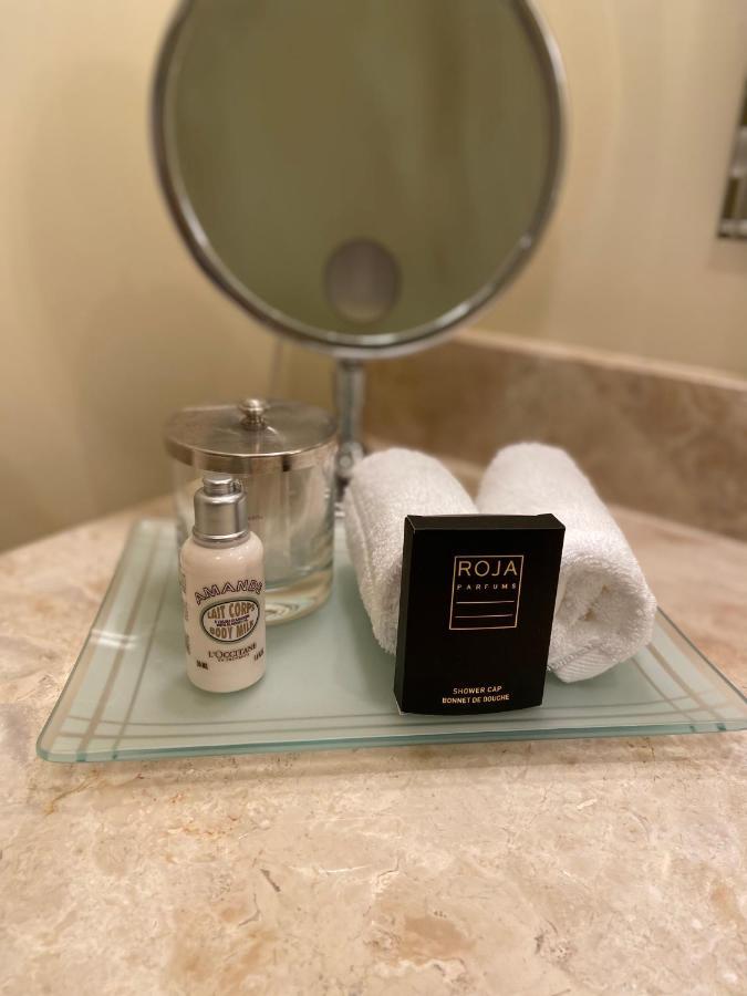 Four Seasons Hotel Miami - Luxury Private Residences Extérieur photo