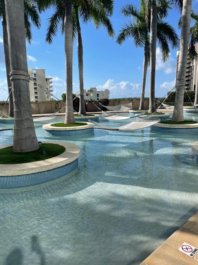 Four Seasons Hotel Miami - Luxury Private Residences Extérieur photo