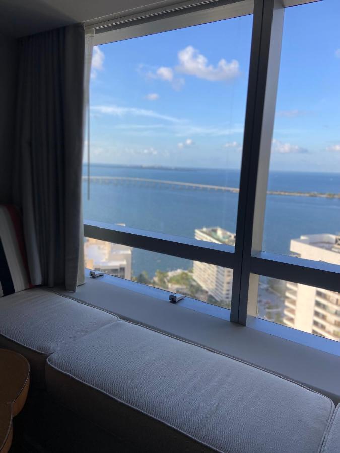 Four Seasons Hotel Miami - Luxury Private Residences Extérieur photo