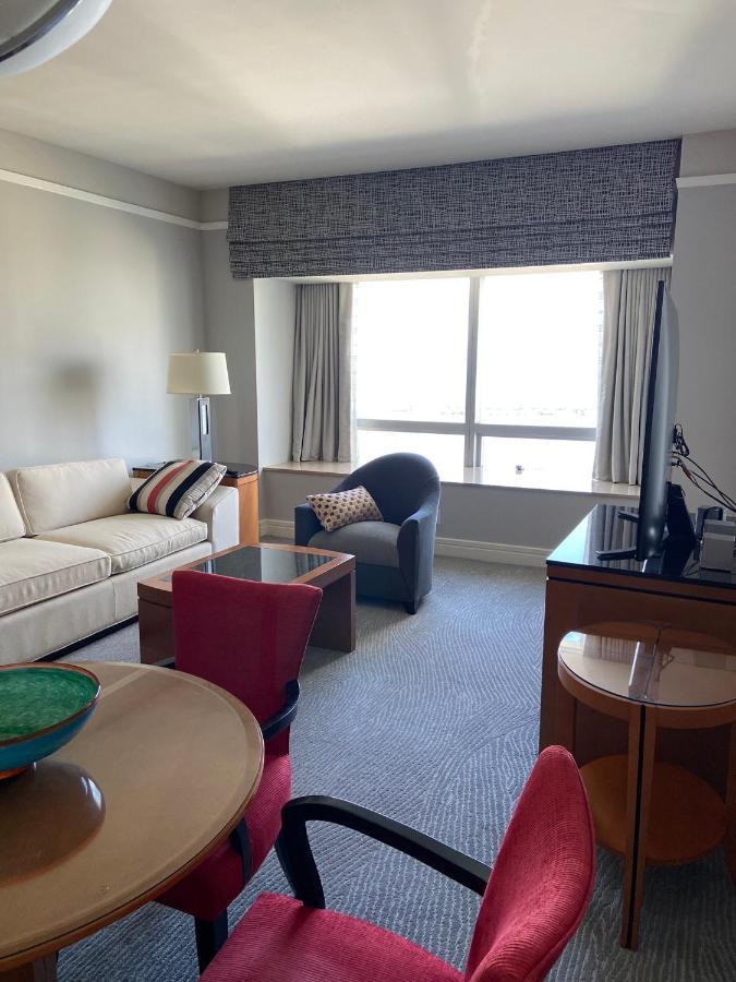 Four Seasons Hotel Miami - Luxury Private Residences Extérieur photo