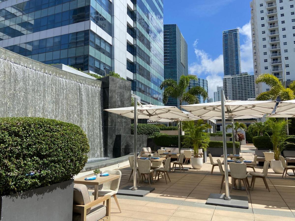 Four Seasons Hotel Miami - Luxury Private Residences Extérieur photo