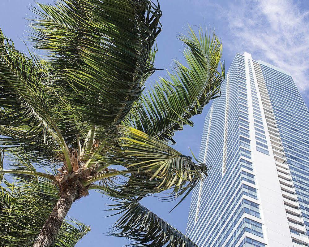 Four Seasons Hotel Miami - Luxury Private Residences Extérieur photo
