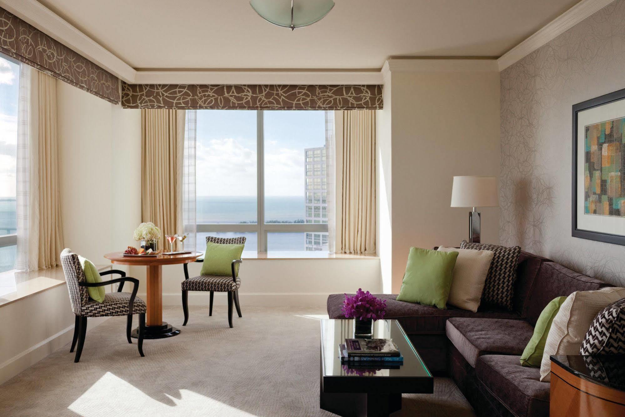 Four Seasons Hotel Miami - Luxury Private Residences Extérieur photo