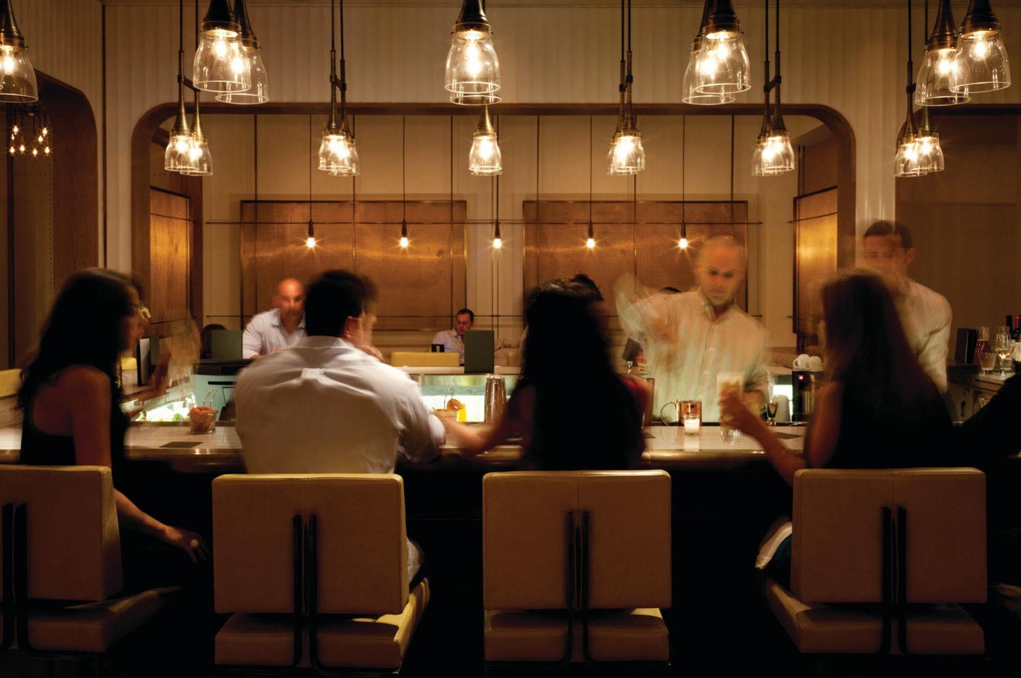Four Seasons Hotel Miami - Luxury Private Residences Extérieur photo